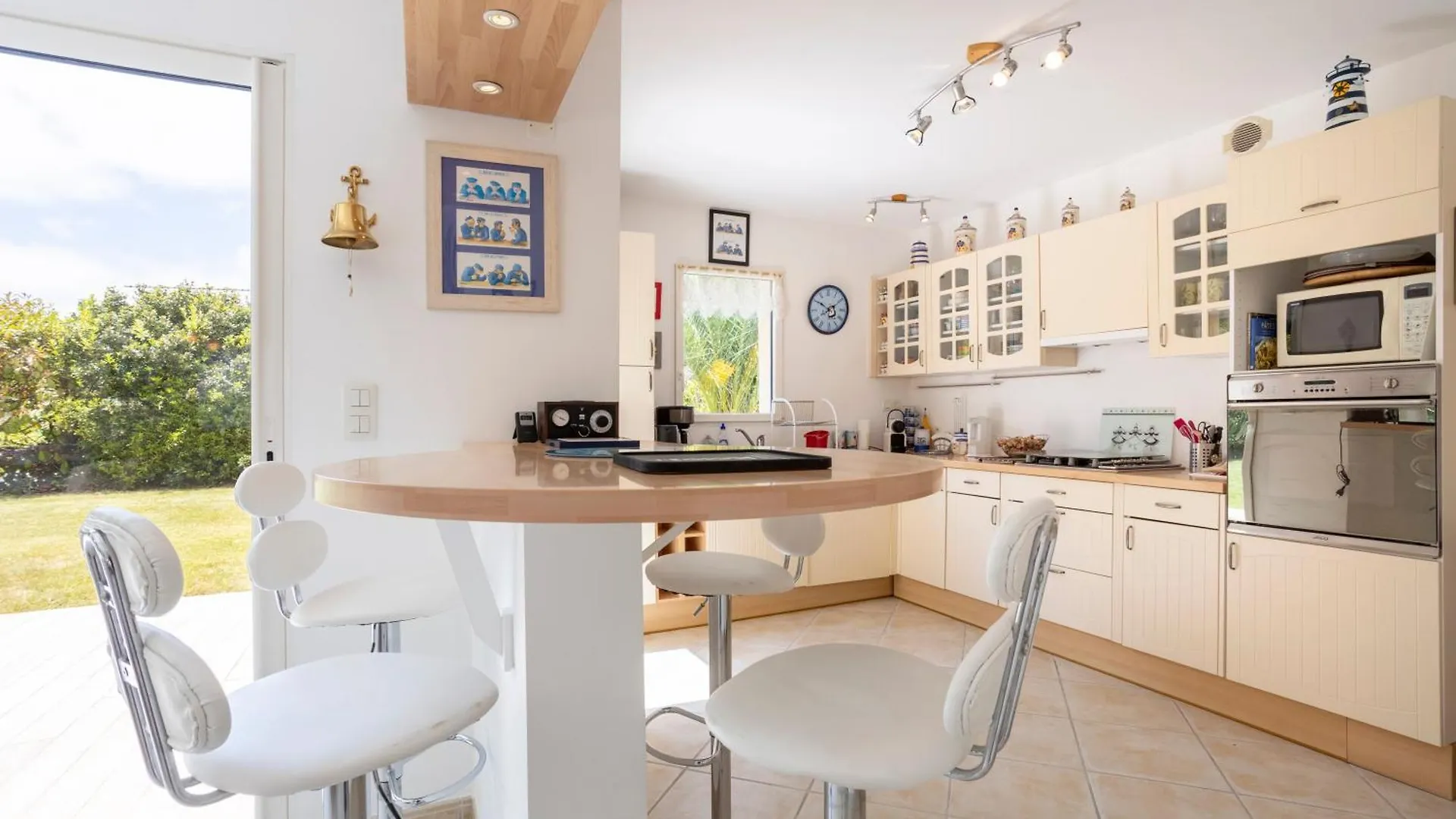 Combrit Spacieuse Maison A 200M De La Plage