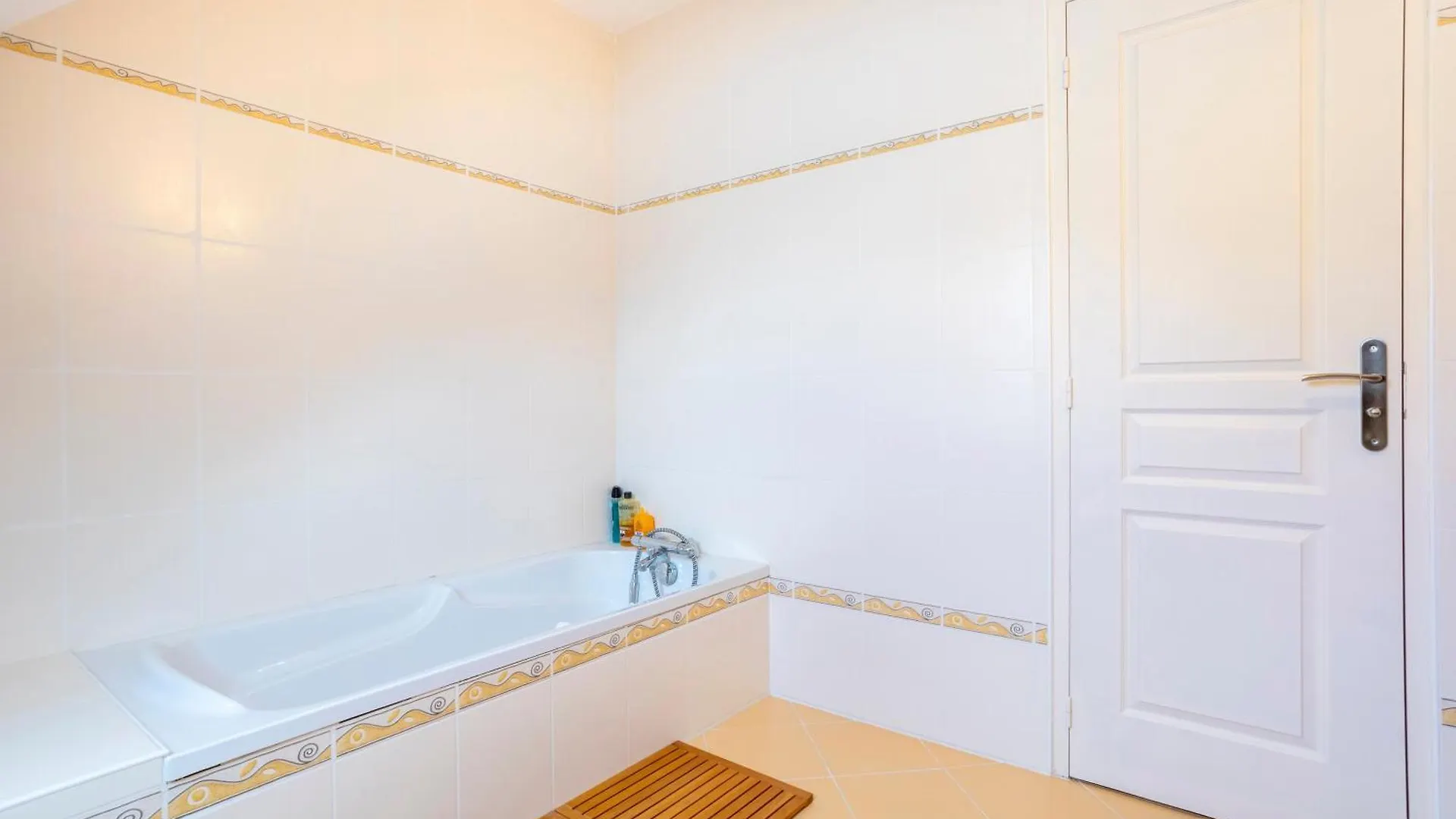 Combrit Spacieuse Maison A 200M De La Plage 0*,  צרפת